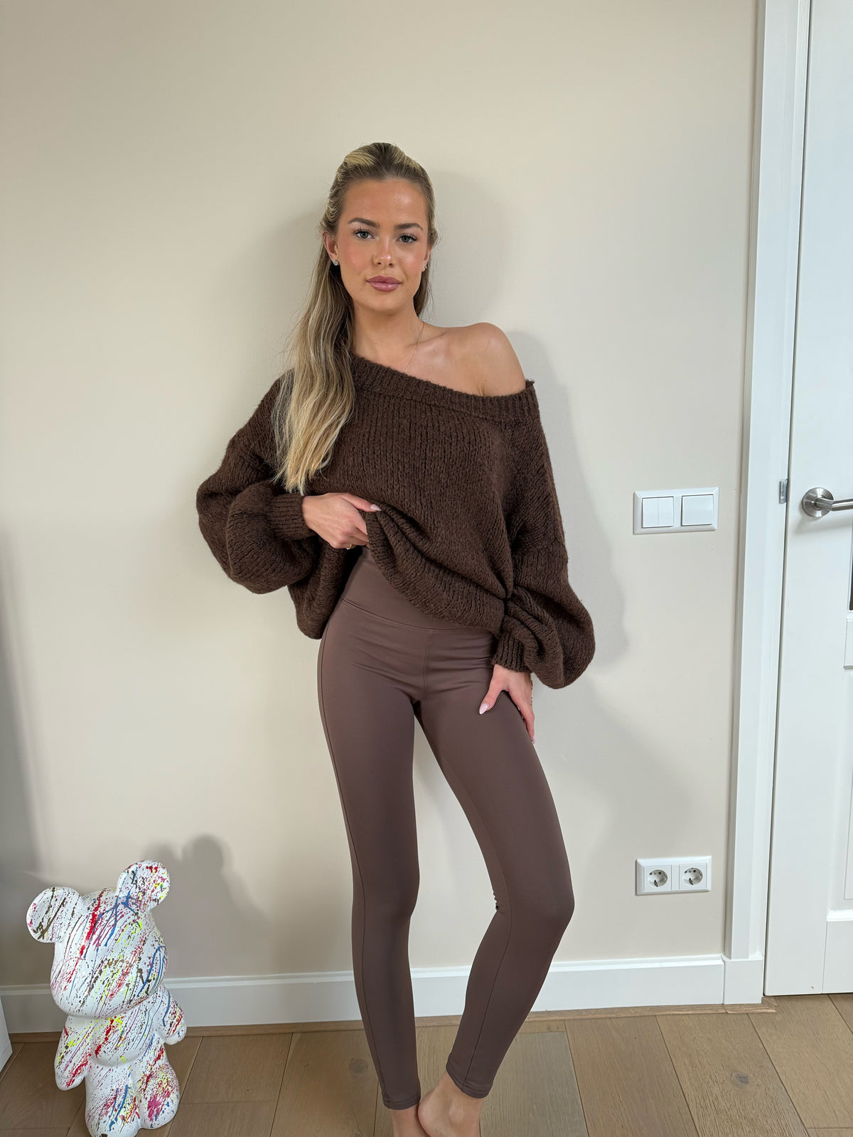 Evi off-shoulder knit