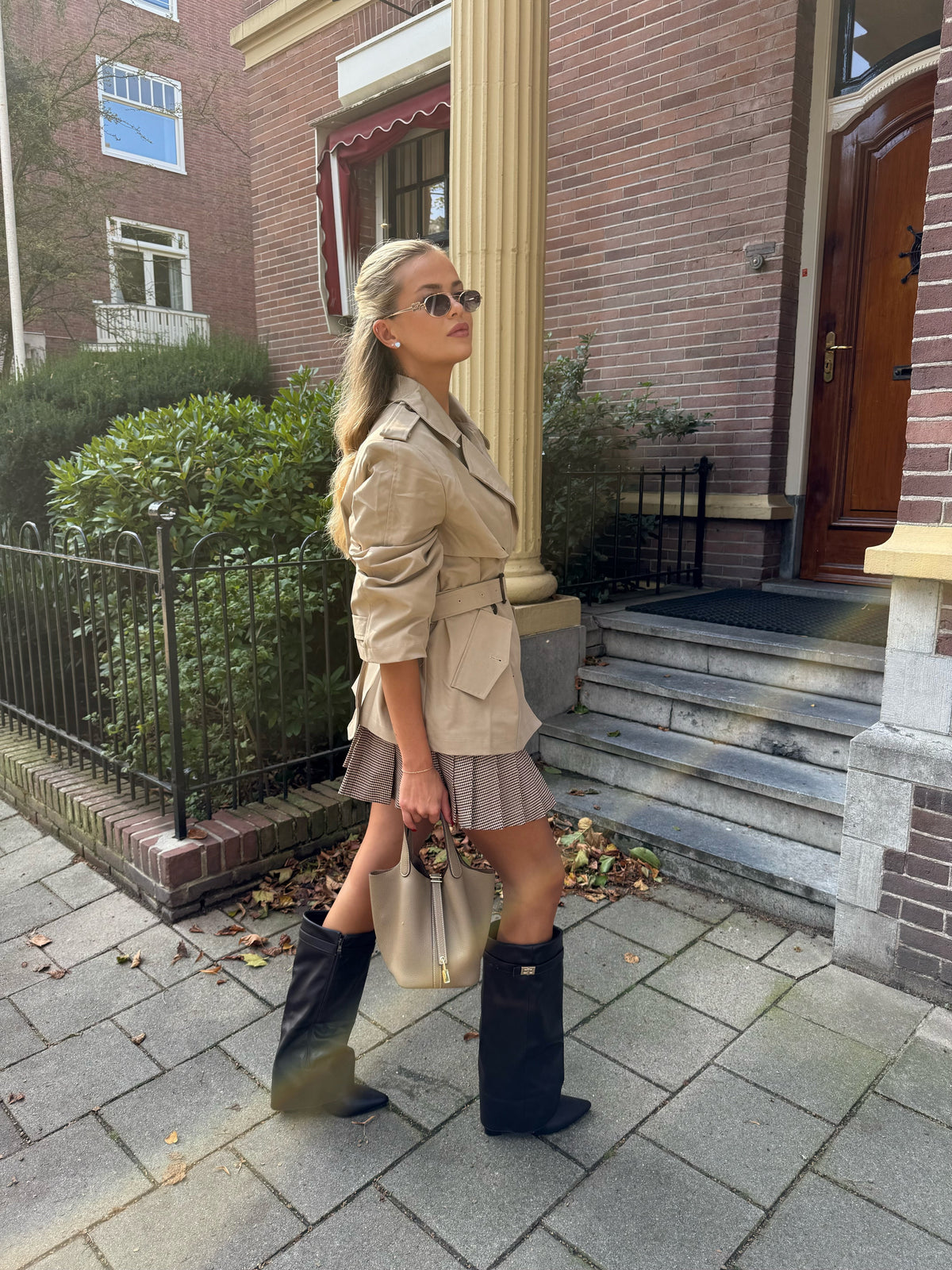 Label C Viral Boots