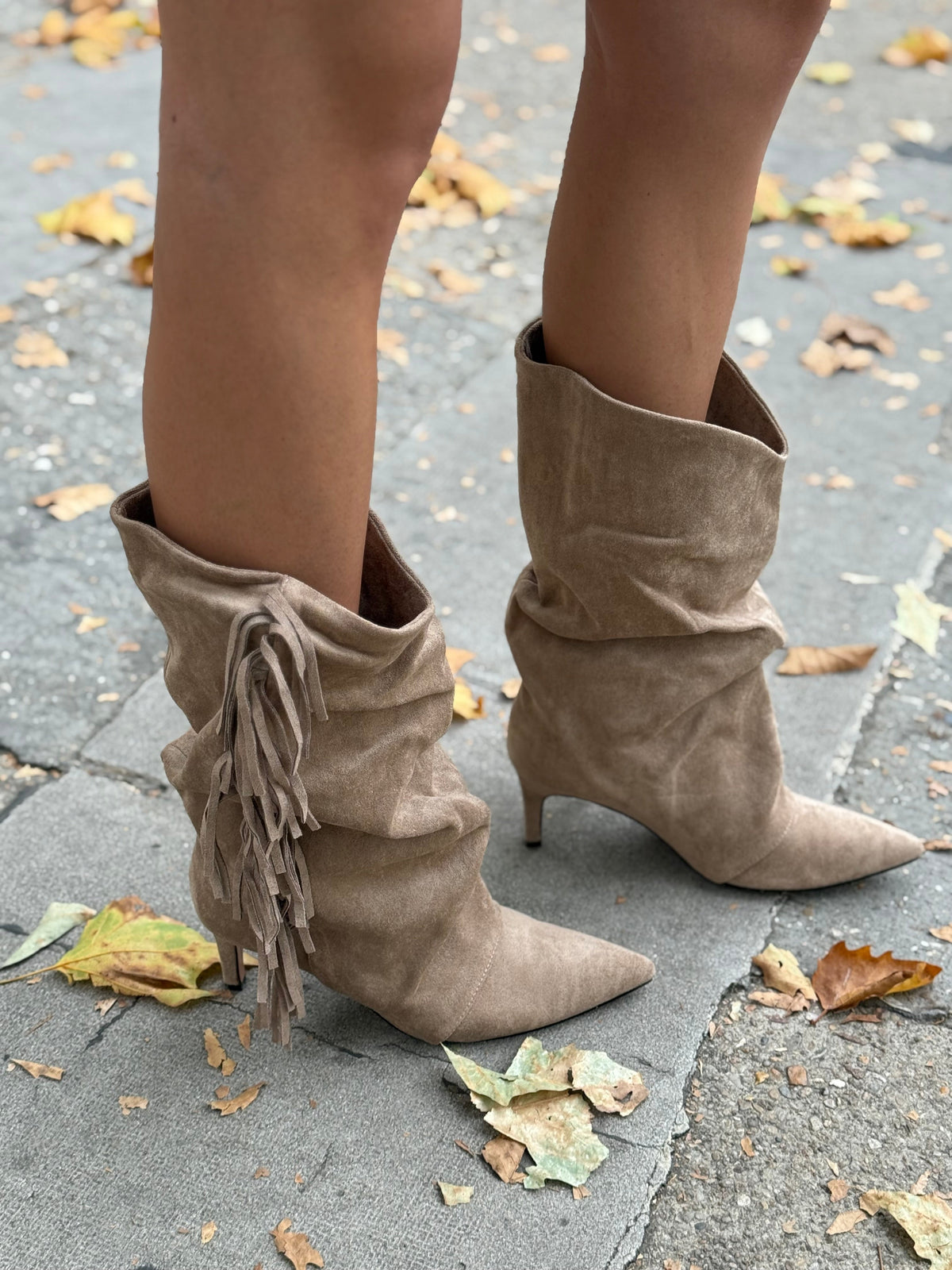 Fringe boots