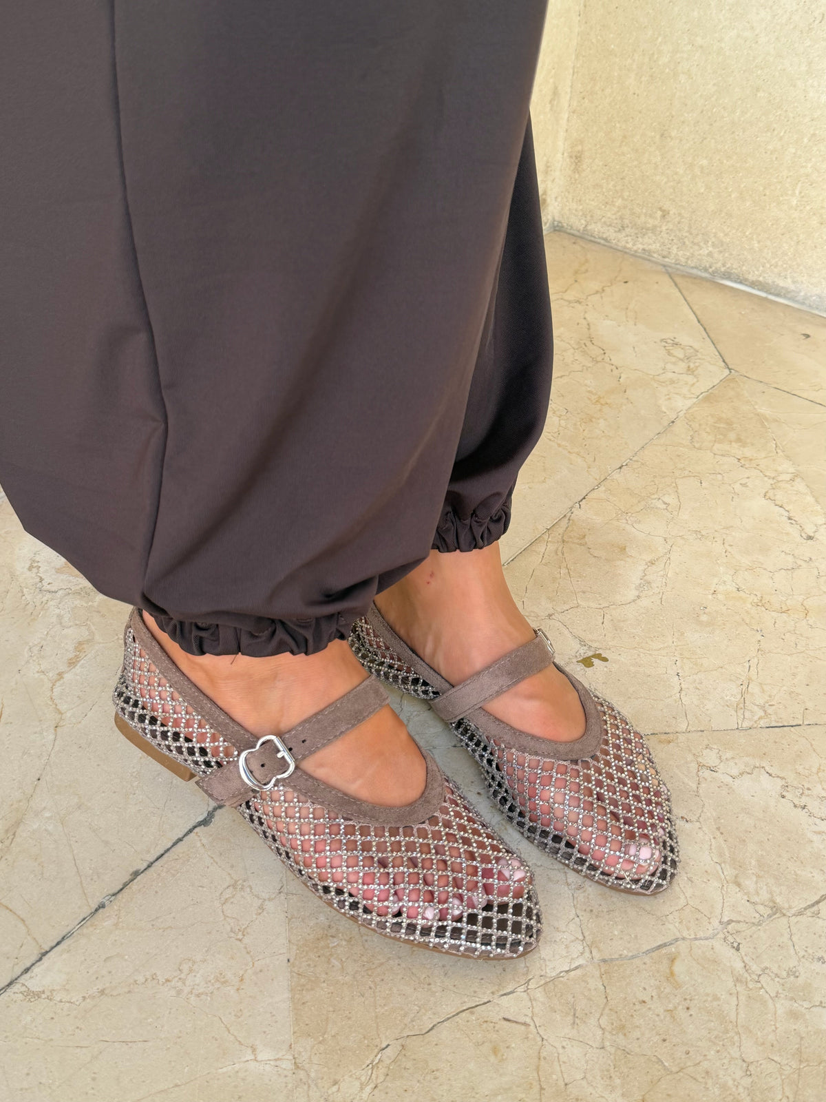 Lola flats